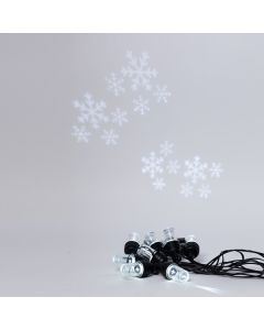 ΓΙΡΛΑΝΤΑ ΠΡΟΤΖΕΚΤΟΡΑΣ 8 LED ME ΣΧΕΔΙΟ ΧΙΟΝΟΝΙΦΑΔΑ, 4,5V ΜΕΤΑΣΧΗΜΑΤΙΣΤΗ, ΣΤΑΘΕΡΟ, ΜΑΥΡΟ PVC ΚΑΛΩΔΙΟ, ΛΕΥΚΟ LED, ΑΝΑ 50cm, ΠΡΟΕΚΤΑΣΗ ΠΑΡΟΧΗΣ 5m, IP44 Eurolamp 600-03601